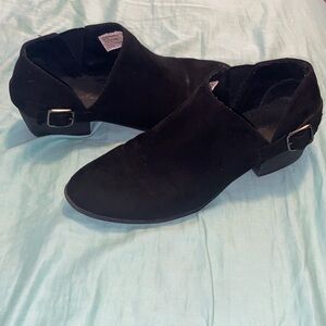 Women’s AEO Black Suede Ankle Boots
